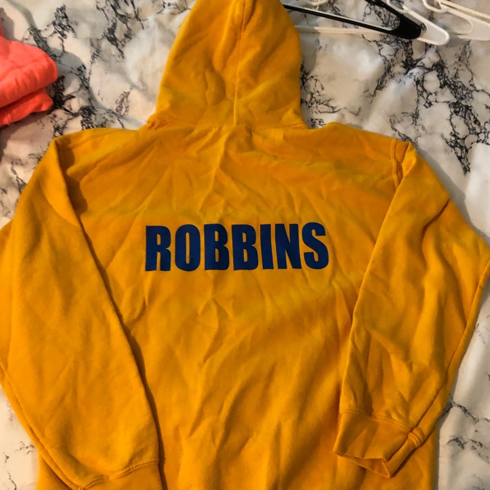 Sweatshirt bundle - Picture 15 of 16